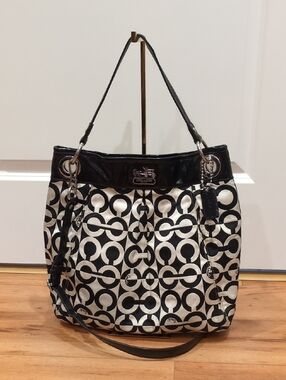 Coach Madison Box Op Art Black & Cream Canvas Hippie 2 Way Shoulder Crossbody